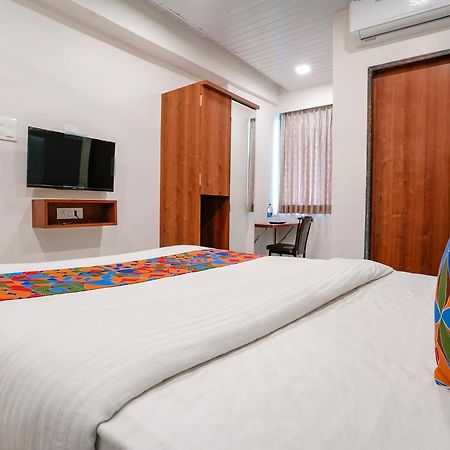 מומביי Fabhotel The Mint מראה חיצוני תמונה