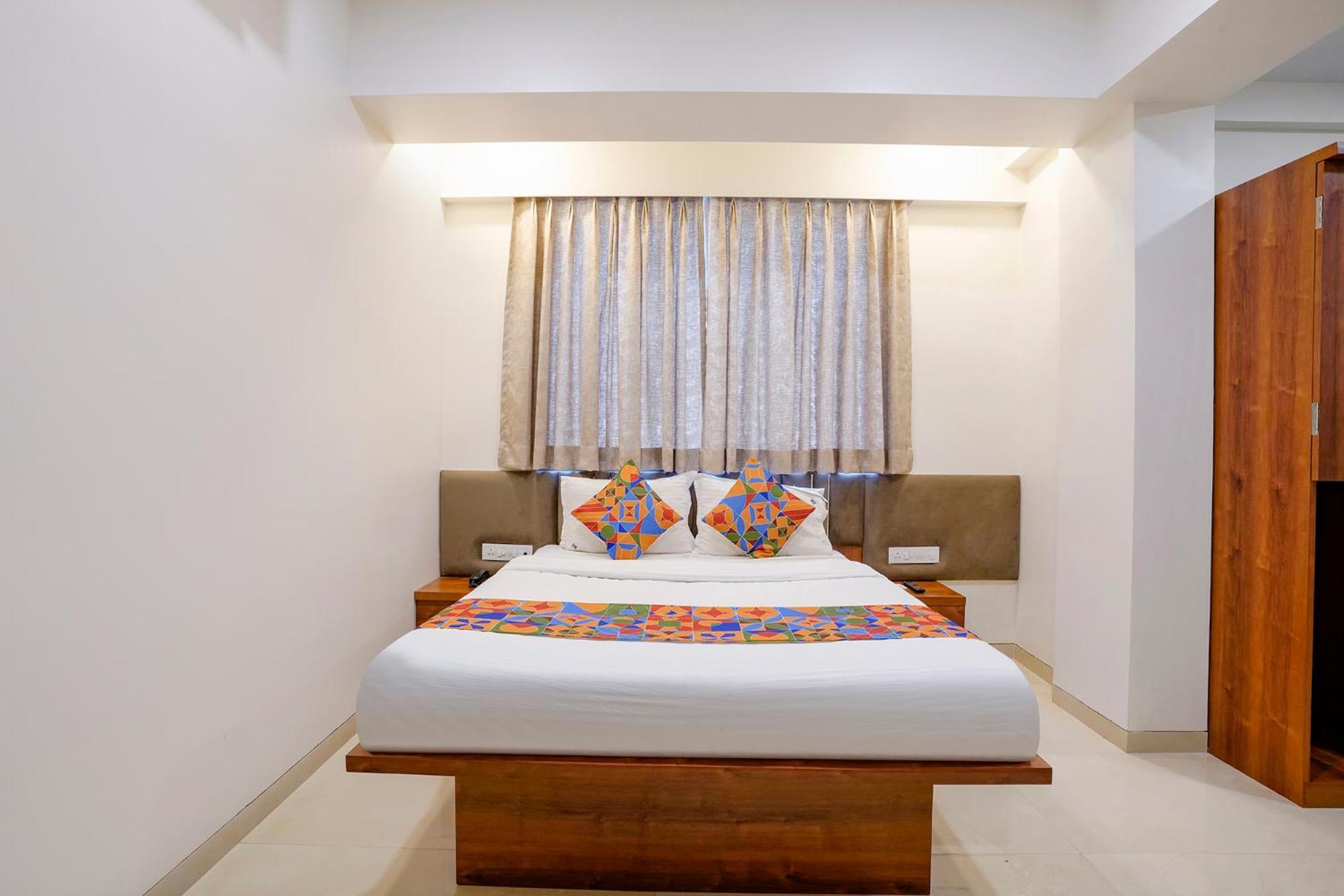 מומביי Fabhotel The Mint מראה חיצוני תמונה