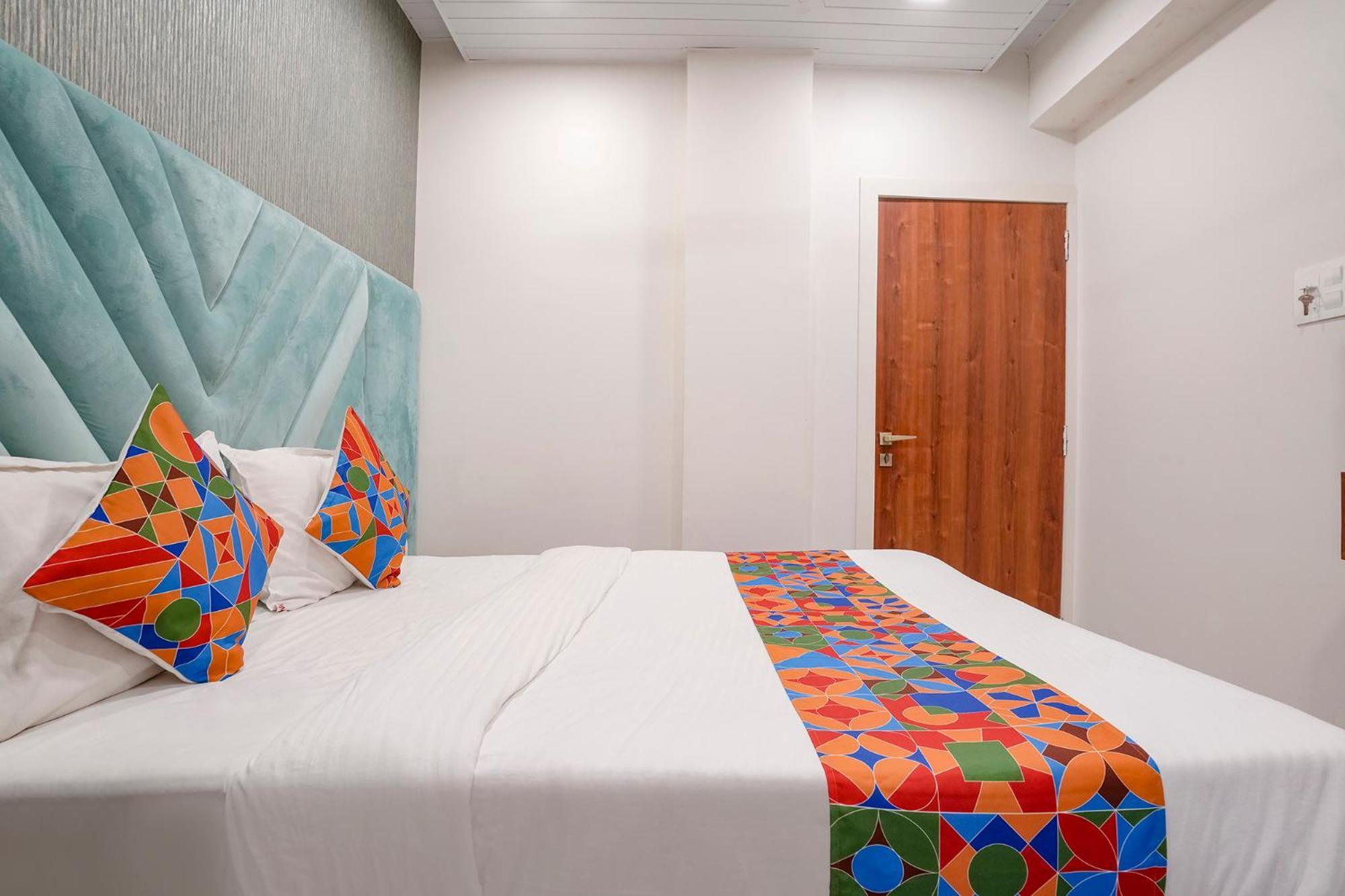 מומביי Fabhotel The Mint מראה חיצוני תמונה